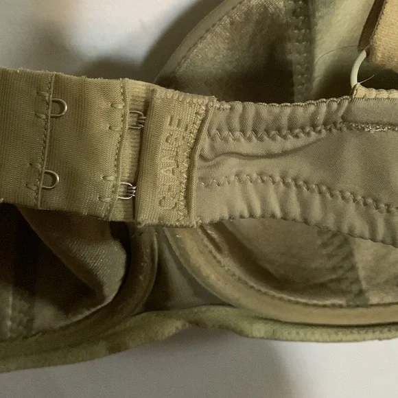 Change bra - Picture 4 of 6